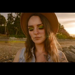 Meet your Posher, Jodena